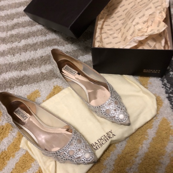 gigi flats badgley mischka